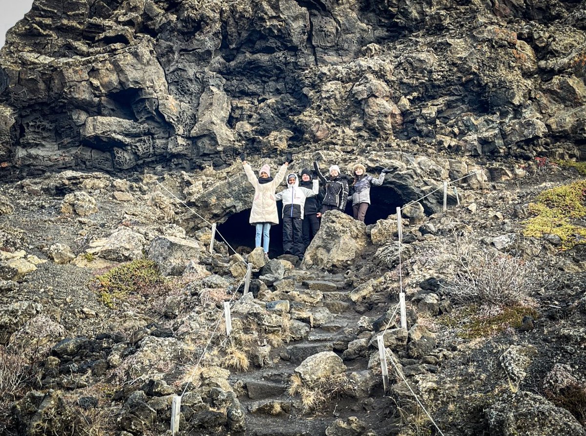 Fun moments captured at the Black Fortress of Dimmuborgir 🌋 hiking the ancient volcanic lava fields in Mývatn with my #geospace3 aspiring astronaut crew members.
🧑🏾‍🚀 🇮🇸🇺🇸🇮🇳🇵🇱🇸🇰 Training for the future!

#artemisgeneration #astronauttraining
