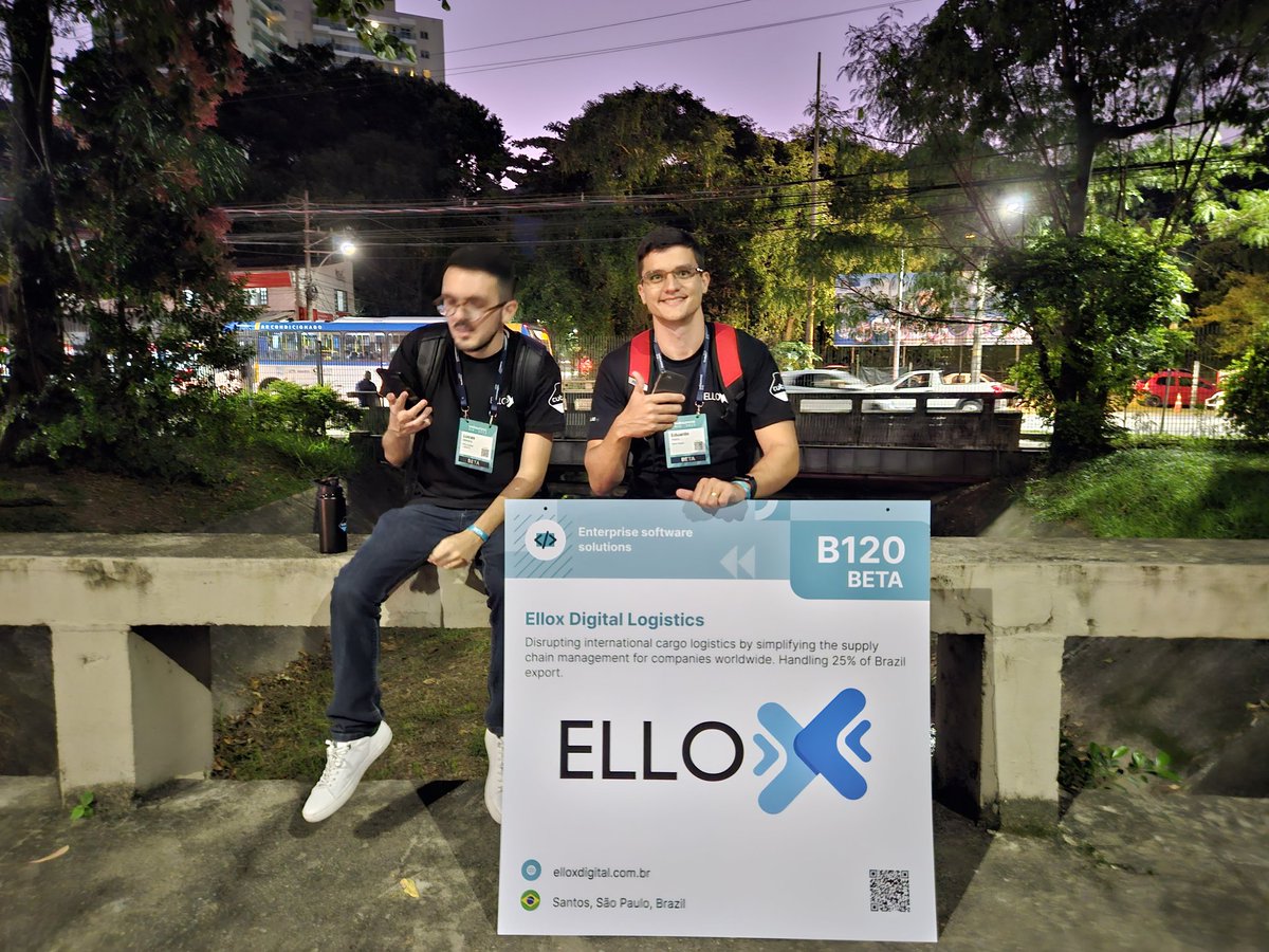 #Ellox had a great day at #WebSummitRio these are very happy people, check'm out at elloxdigital.com.br 🤩