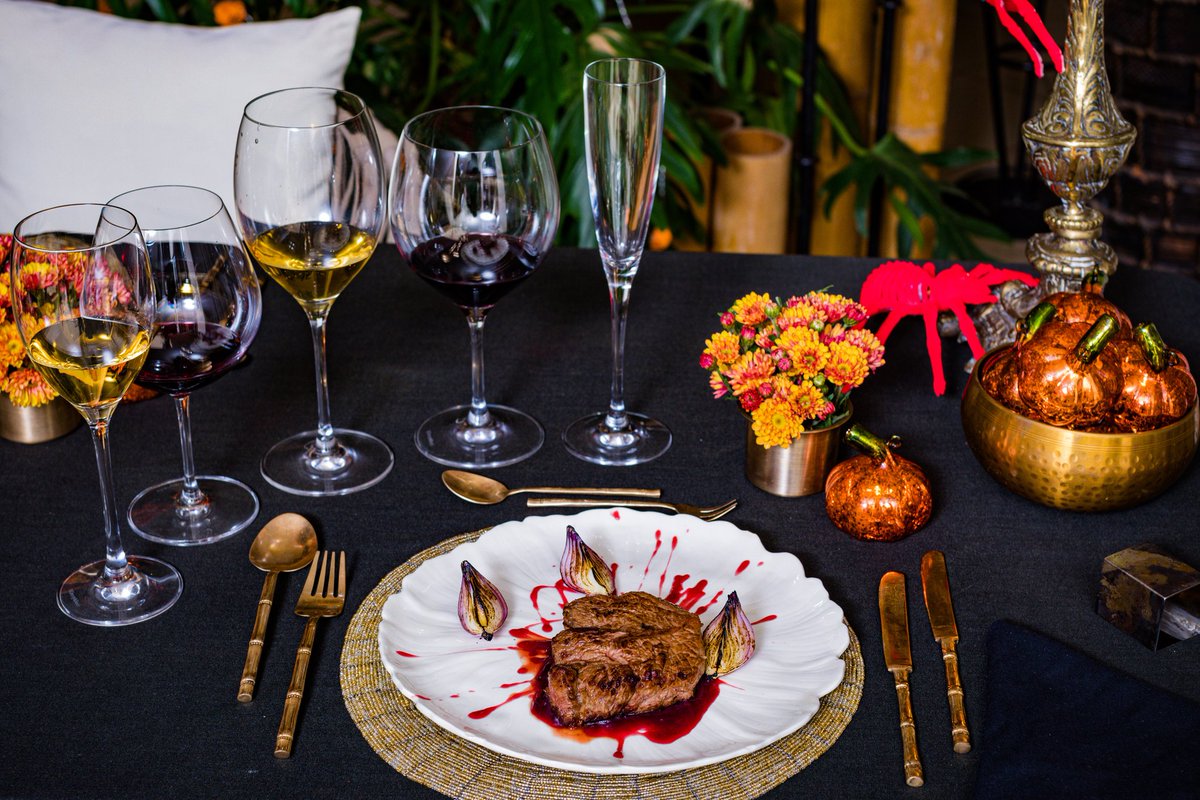 MuleskinnerJou1's tweet photo. Muleskinner Journal presents a difficult dinner conversation with author Mark Keane. Treat yourself to a great short story. “A Tragic Story” will fill you up.
https://t.co/kFAdCmRa28
#muleskinnerjournal #writersoftwitter #poetsofTwitter #literaryjournal
#writer
#markkeane https://t.co/M44poSKvmJ