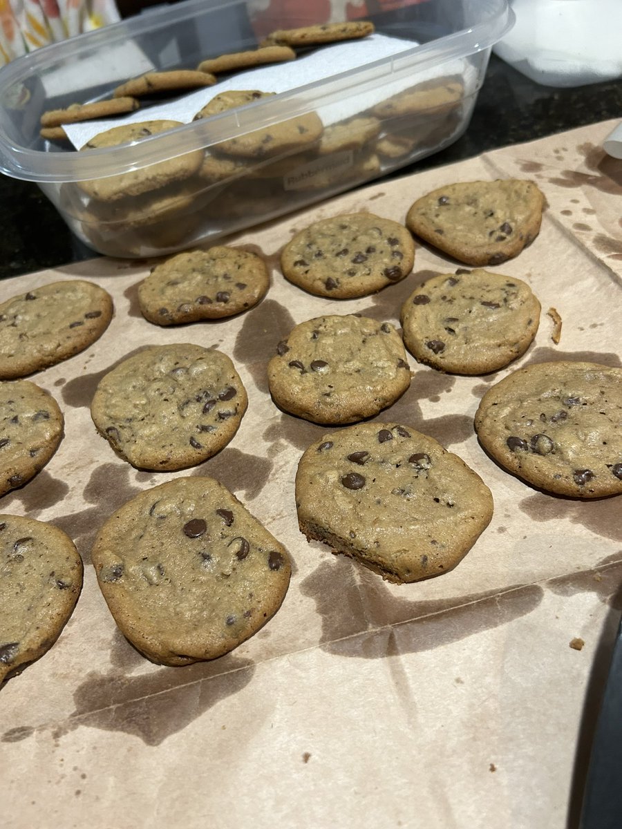 Mrs_Innes's tweet photo. The baking has begun… spoiling my AP Econ kids! Y’all be sure to swing by after tests for your treats! #econwithinnes #APEcon #ilovemystudents https://t.co/leGqxt7ykn