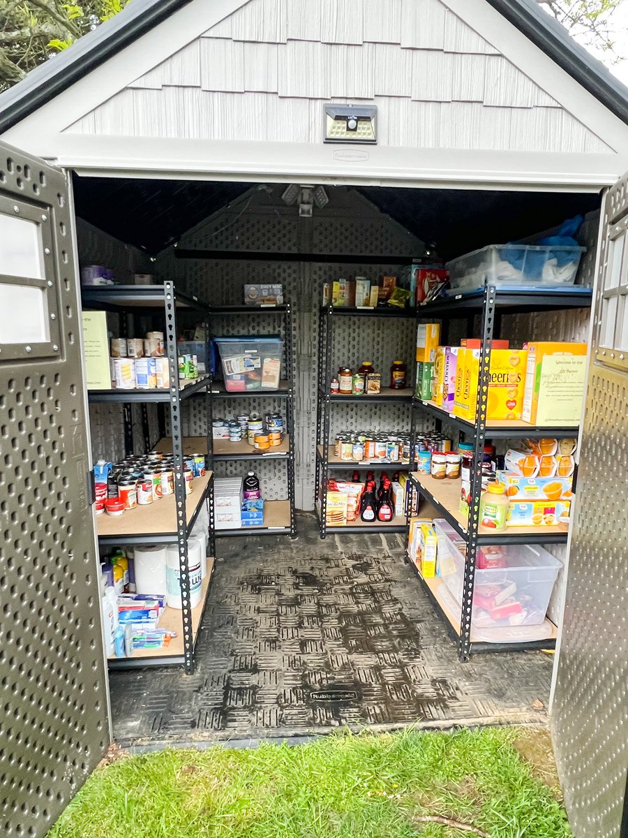 The <a href="/ConcordGV/">Concord Elementary</a> Kindness Club is grateful for all of the food drive donations. We were able to fill the #GVfoodPantry and support #LoavesOfLove too! #GVfeeling