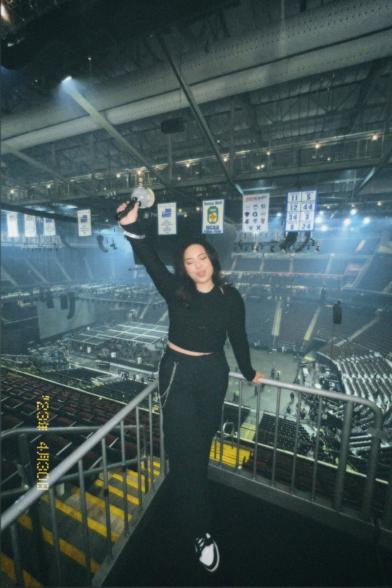 adrienneaf_'s tweet photo. The post concert depression is real 🥲 #DDay_Tour 🖤⛓️ https://t.co/4cN3CagpyH