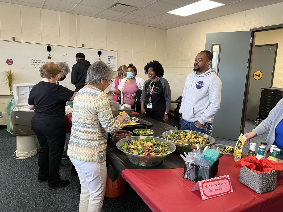 CF_ALCEast's tweet photo. Thank you Good Shepherd United Methodist Church! ALC-East is so grateful for your willingness to give your time and service! Your acts of kindness mean the world to us! @CyFairISD #GoBeGoodShepherds https://t.co/3m8F7IumnB