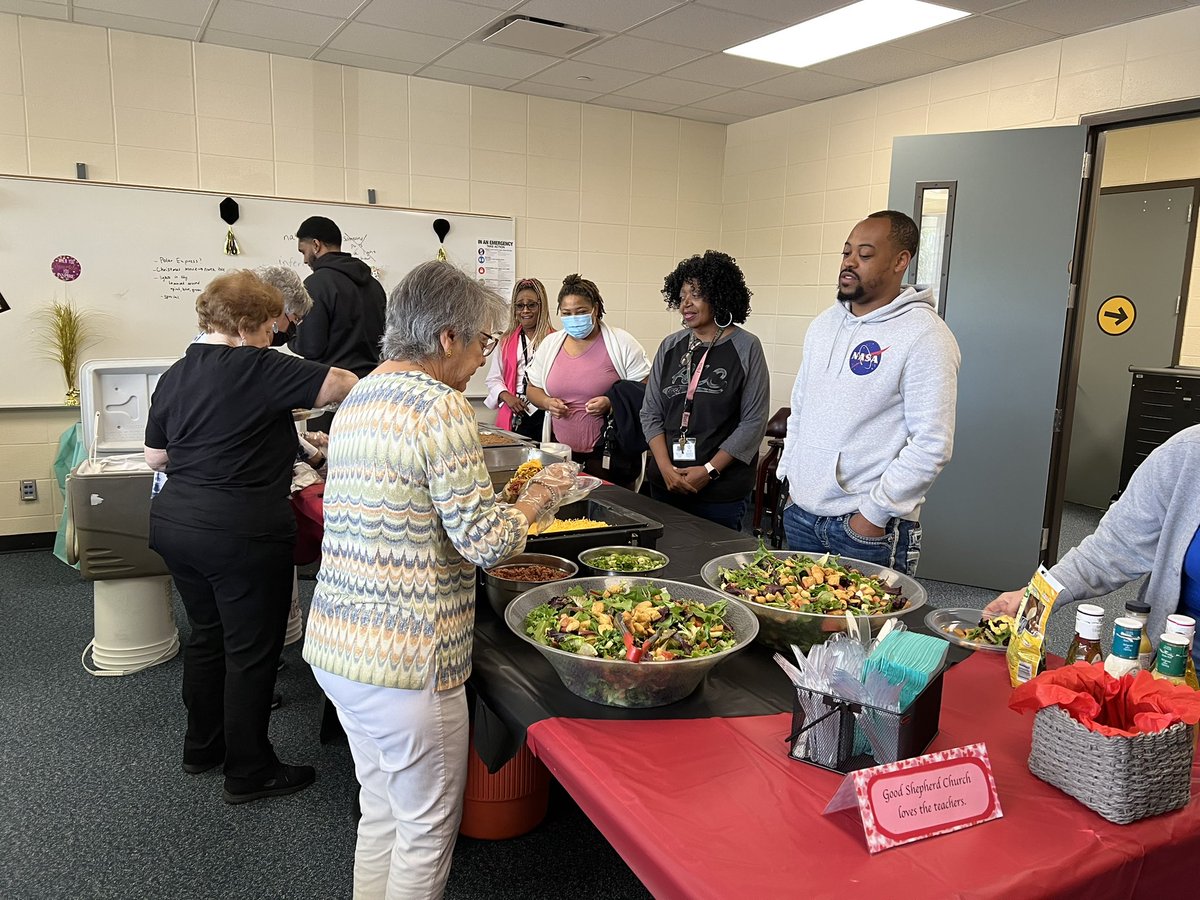 CF_ALCEast's tweet photo. Thank you Good Shepherd United Methodist Church! ALC-East is so grateful for your willingness to give your time and service! Your acts of kindness mean the world to us! @CyFairISD #GoBeGoodShepherds https://t.co/3m8F7IumnB