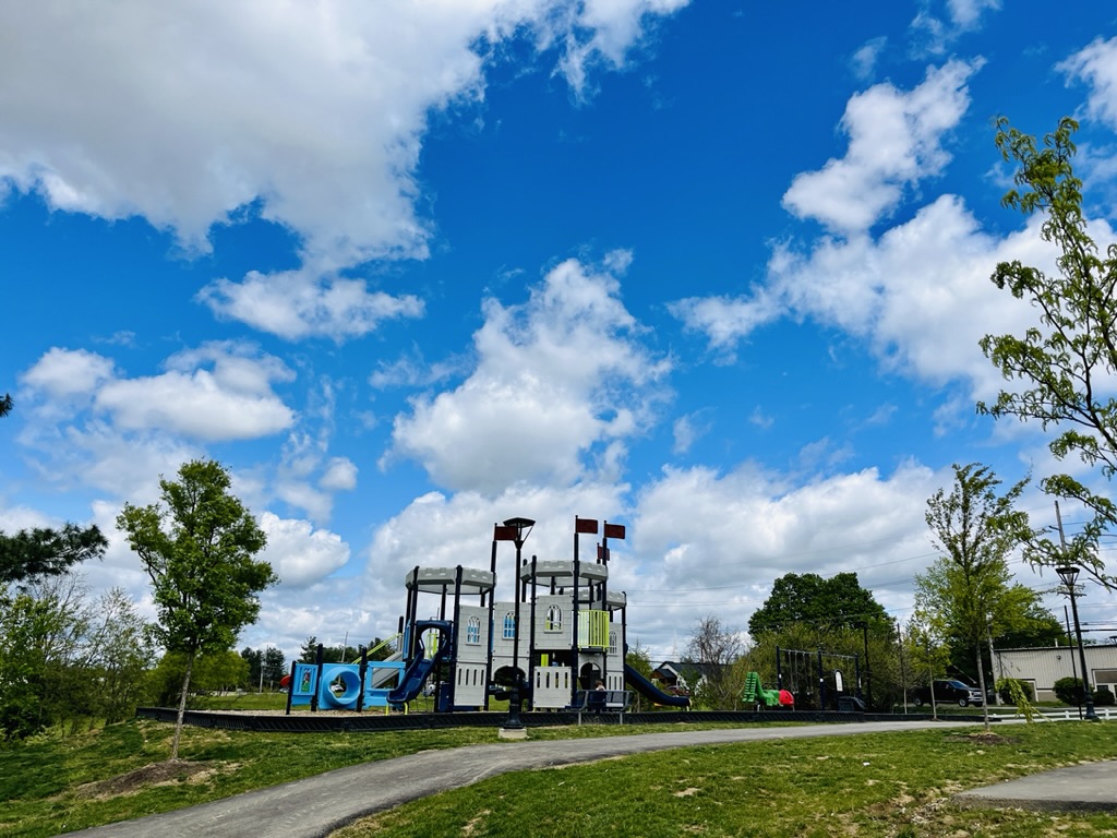 Flagship_Comm's tweet image. Beautiful day at our Mosby's Pointe community in Northern Kentucky.