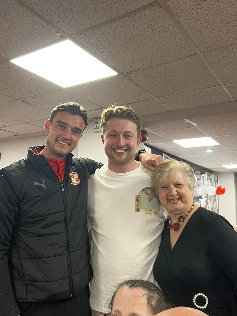 Red Squirrel tweet media