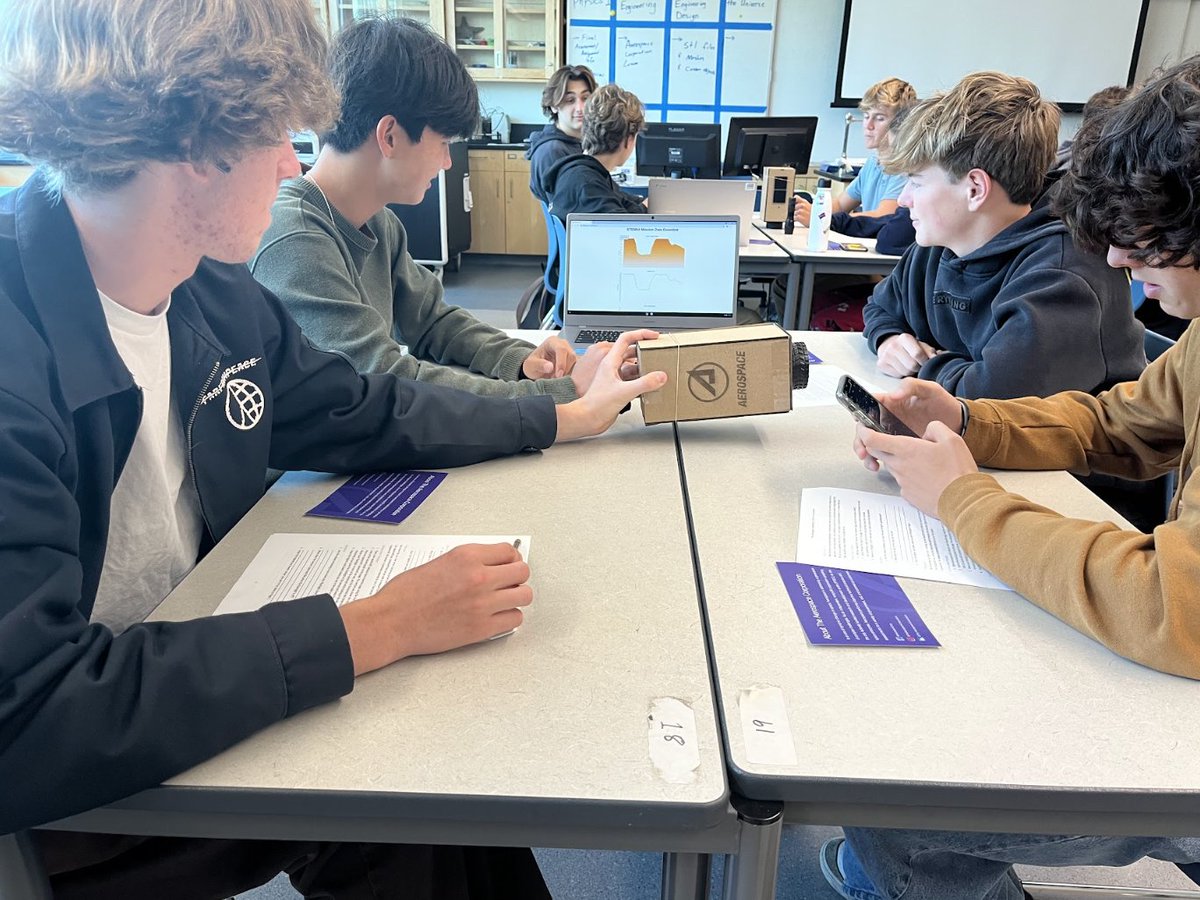 SMMUSD's tweet image. #SMMUSD partners, @AerospaceCorp, visited Corey Eckhart's CTE Aerospace Engineering class to engage students in a hands-on satellite lesson. The lesson was co-designed by Eckhart as a biproduct of his industry externship with Aerospace last summer.  @SamohiPrincipal @Dr_AShelton