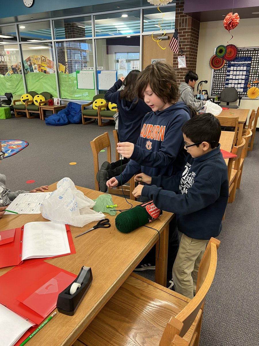OrtizLibrary259's tweet photo. Constructed parachutes 🪂 in STEM club today. The weather was perfect and the kids had fun. #SchoolShouldBeFun #wpsproud @WichitaUSD259 @usd259libraries @beckergaile https://t.co/BbUgZaeoR8