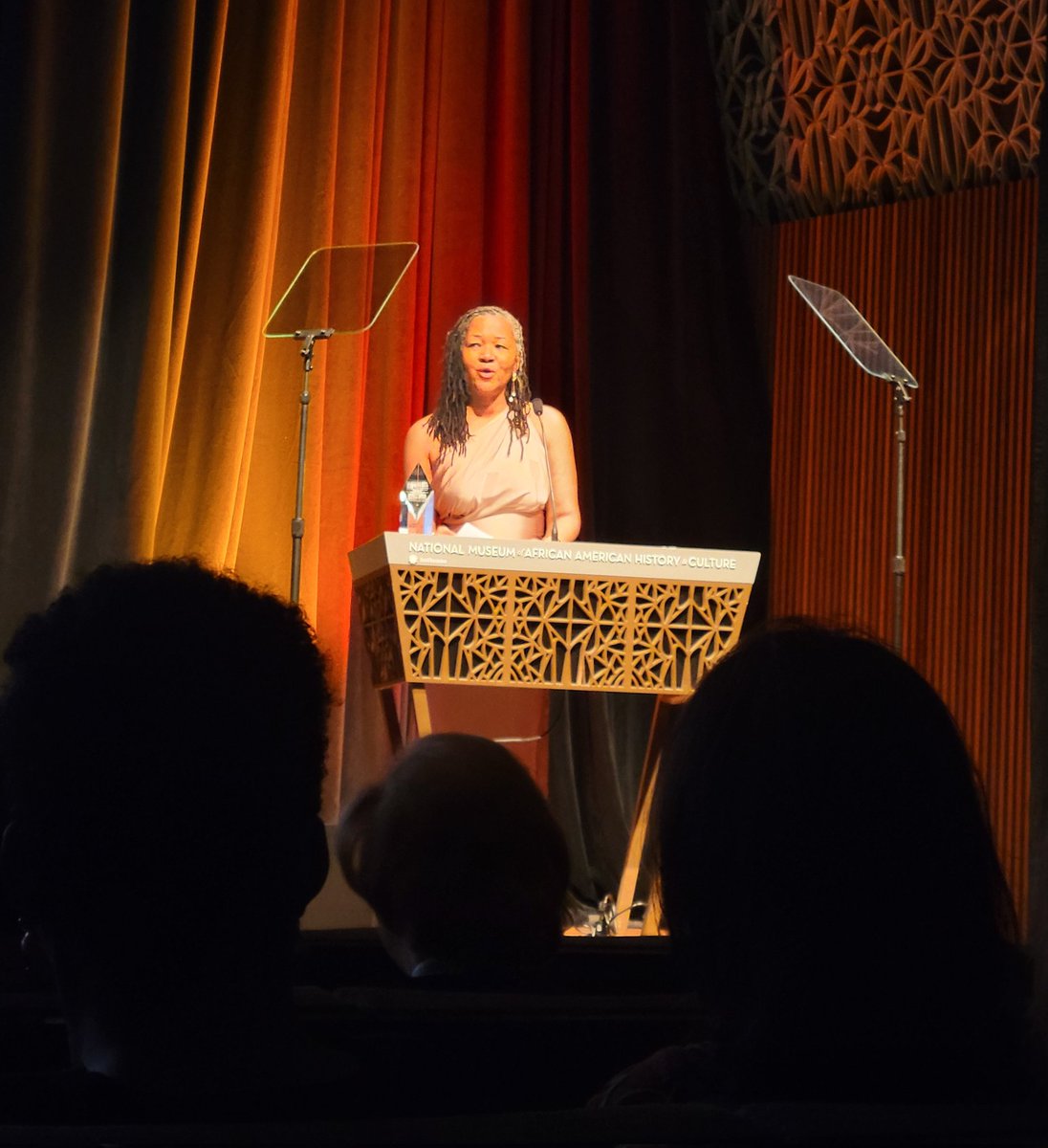 DuffyInDC's tweet photo. . @ToniaWellons is an incredible leader, grounding tonight in history, hope, + healing. Last yr the @communityfndn launched a 10 yr strategic plan focused on economic justice + community wealth building. "The racial wealth gap is too urgent to ignore." #philanthropy https://t.co/42avSHl2tt