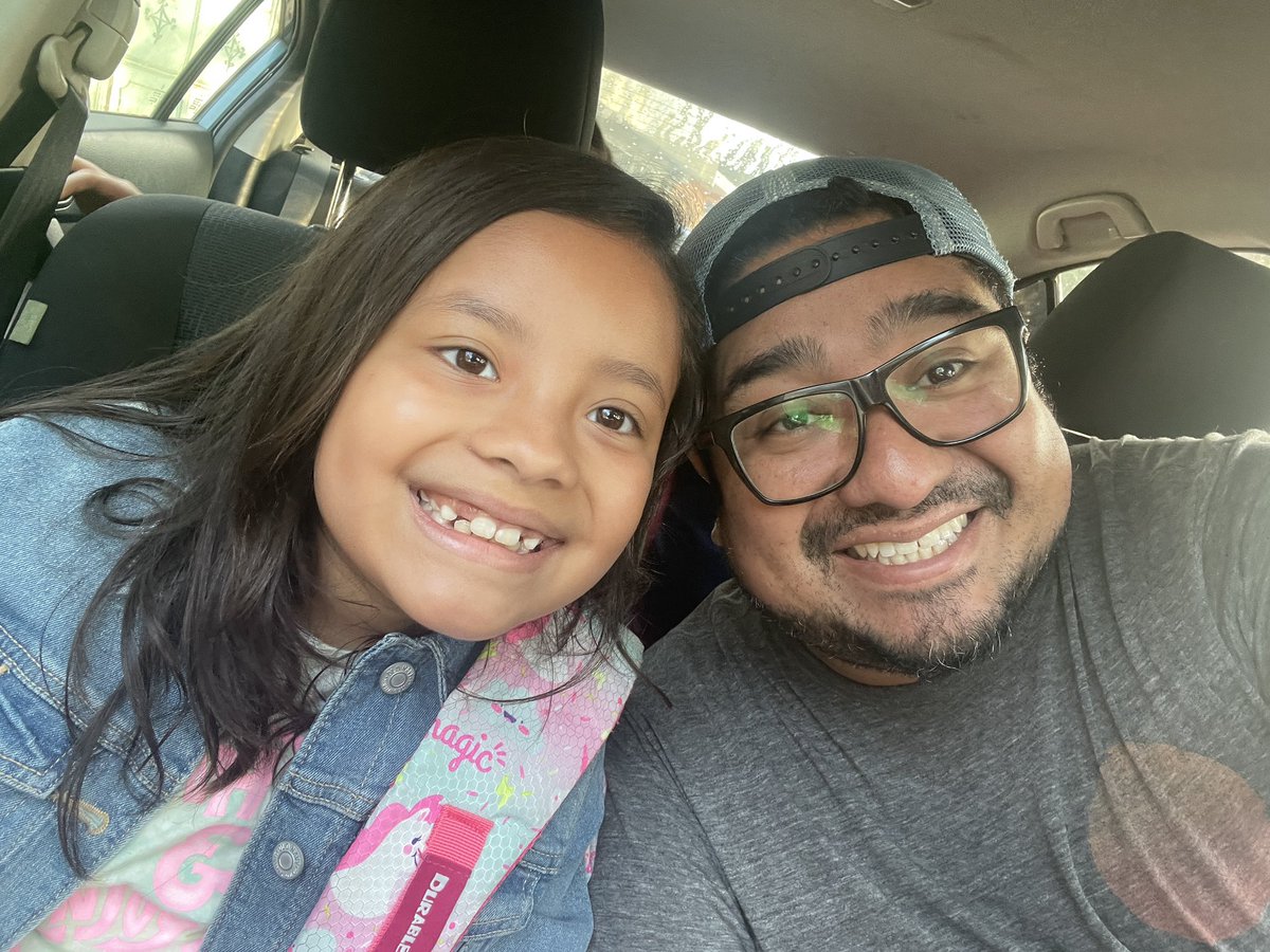 Jooooeeeel's tweet photo. Feliz cumpleaños amor de mi vida!! Dios te ha bendecido con 8 maravillosos años. Te amo Yael!!
Happy birthday my love!! God has blessed you with 8 wonderful years. I love you Yael!! https://t.co/RpS5H9W2me