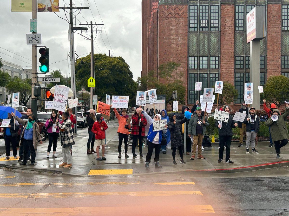 We see some great signs at Roosevelt MS! Educators are out here letting it be known that our schools' challenges are significant, from educator and staff shortages to overcrowded classrooms and aging school buildings. But the money is there to invest in what #OurStudentsNeed.