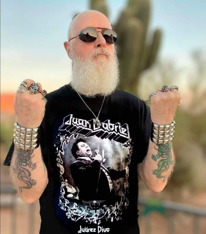 brunoagsanchez's tweet image. @convoynetwork
@Tatatiu #TatatiuEnConvoy

Rob Halford, Juan Gabriel, JudasPriest y #RoboDJ viniendo a dejar el pilón de lo que fue el programa de hoy 🙌🏼🔥👊🏽😎👍🏼¡!★*