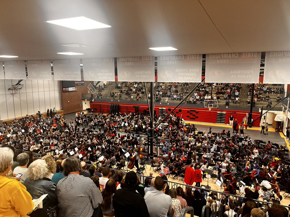 Wow!!! Shout out to the district orchestra (5-12)! Great turn out!❤️💙🖤❤️💙🖤<a href="/JchsOrchestra/">JCHS Orchestra</a>