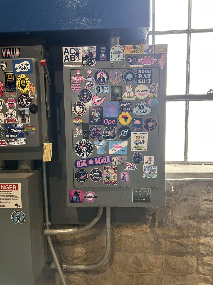 zlaka_84's tweet photo. At @ForwardMSNFC #ForwardClub @Breese_Stevens for tonight’s match against @OneKnoxSC new stickers added to the @fwdflock & away club electrical boxes on the past couple days!! Huge shout outs to @DKBThinks @LakeStUltras @NewDogmaZine!! #LoveStickers #UpTheGos #AwayFriends https://t.co/ZZWyhjUWp9