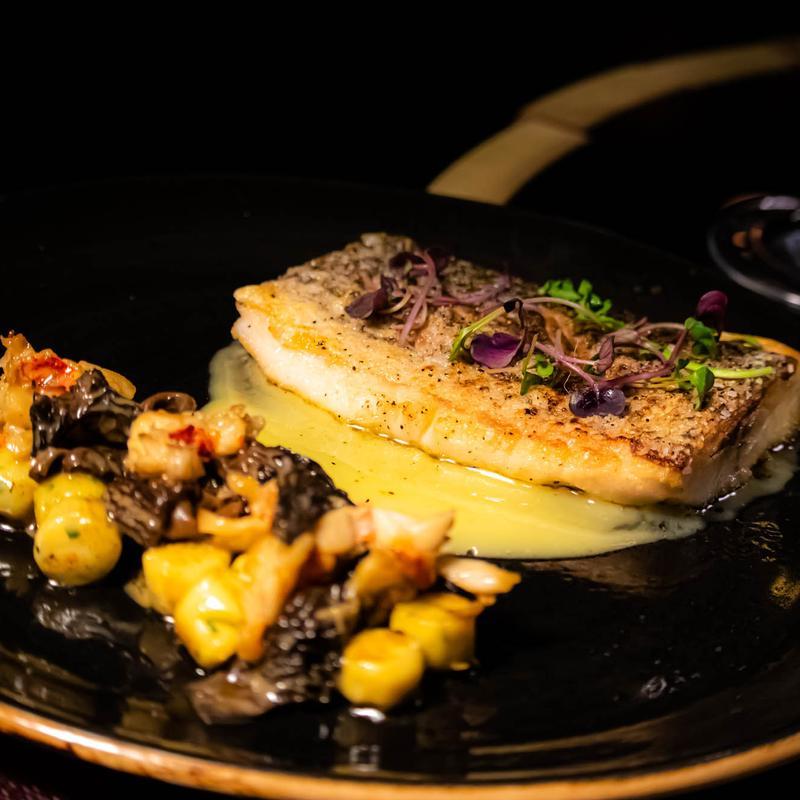 PuffsnStuff's tweet photo. Experience our exclusive #WineTour and wine-paired dinner in a night of luxury, fun, and indulgence, starting with limo transportation from Puffs'n'Stuff Robinson (home pickup available) to The LAB at Armen's Barrels! Book NOW: 412-251-4577 or email at smokinghippo@jernigans.co https://t.co/8R0ubGNrWq