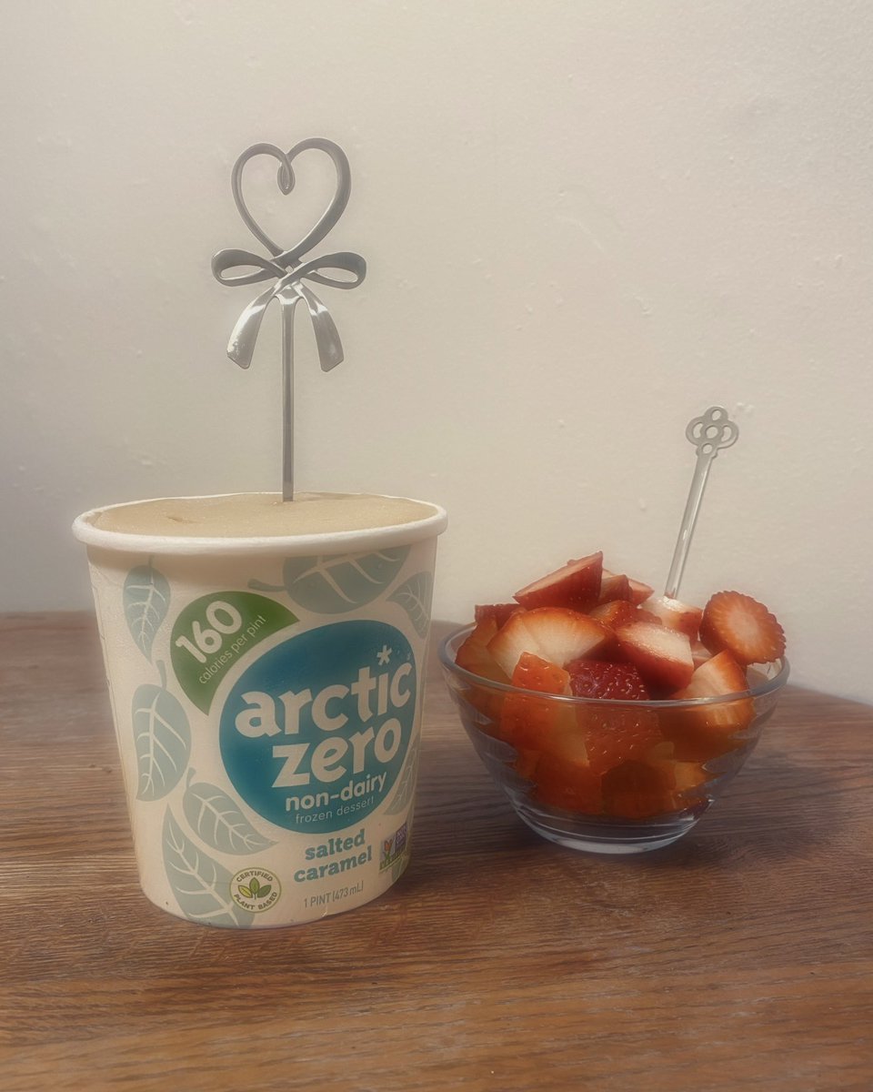 pbjluvrx's tweet photo. perfect end to the day ♡ 203kcal https://t.co/AUpfO3bvLn