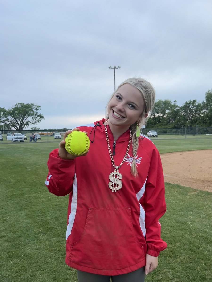 Three 💣💣💣’s for our players this week! Great job <a href="/syd_bryant_22/">sydney bryant</a> (with her first ever otf homerun), <a href="/cayleestevenss/">Caylee Stevens</a> and <a href="/kahlergoodman25/">Kahler Goodman</a> !So proud of you! 🐝 🥎 <a href="/LadyHornetsVA/">Hanover Lady Hornets</a>