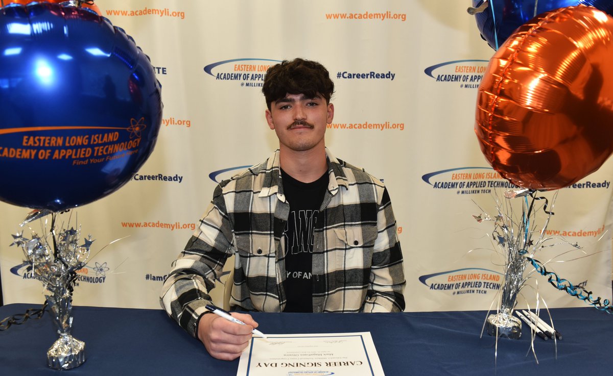 AcademyLI's tweet photo. Let's celebrate Mark Magalhaes Oliveria, a #MillikenTech Welding Student from @MiddleCountry. He is currently working as a Welder @CWCareers in East Farmingdale. #CareerReady @SkillsUSA #skillsusanationalsigningday
#nationalsigningday2023
#timetotradeup https://t.co/Gmp0EFr2aE