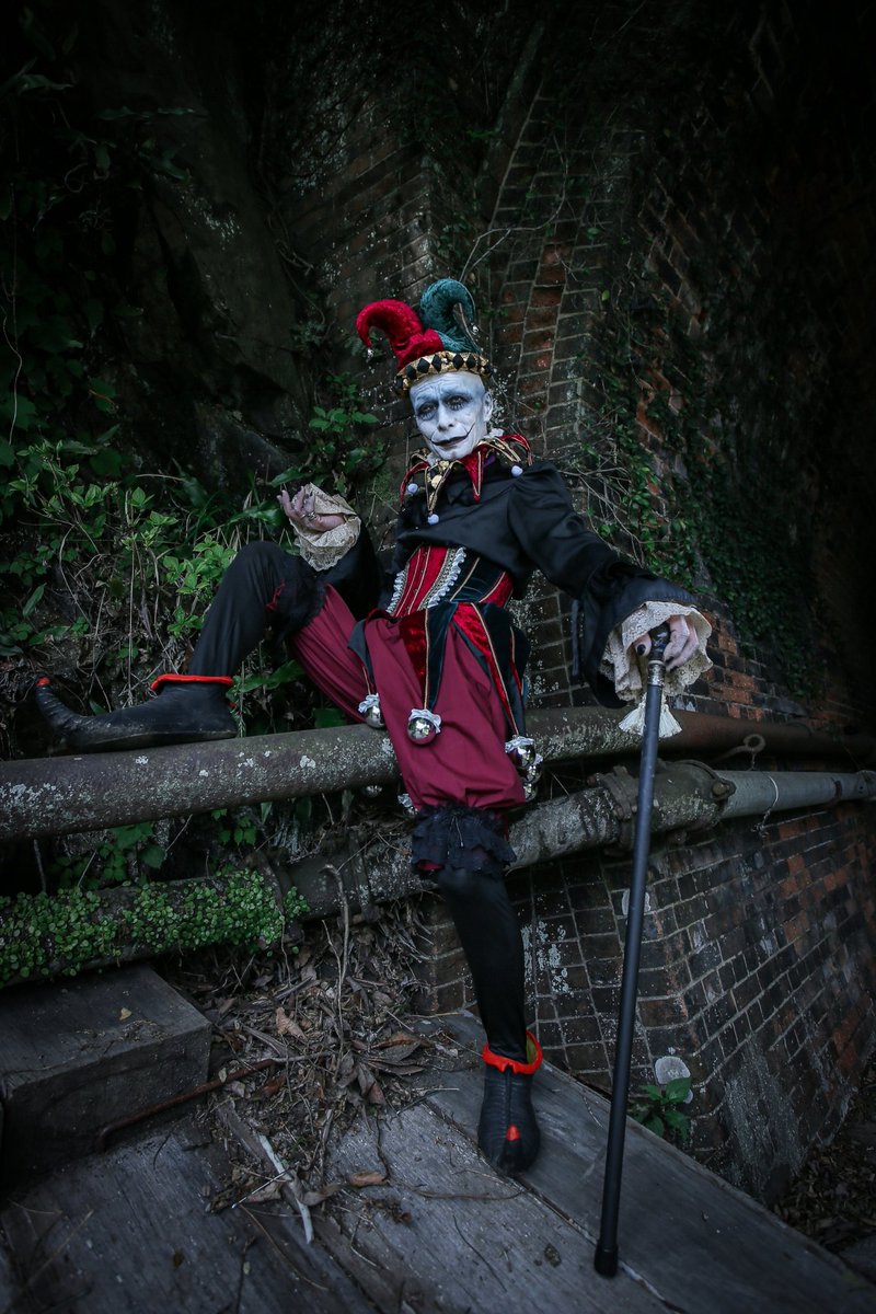 doll666xx's tweet photo. 【クラウン】
photo・星川陽二
support・千代田彦
make・今大路智枝子
衣装・危機裸裸商店 https://t.co/IrLEC5qcCb