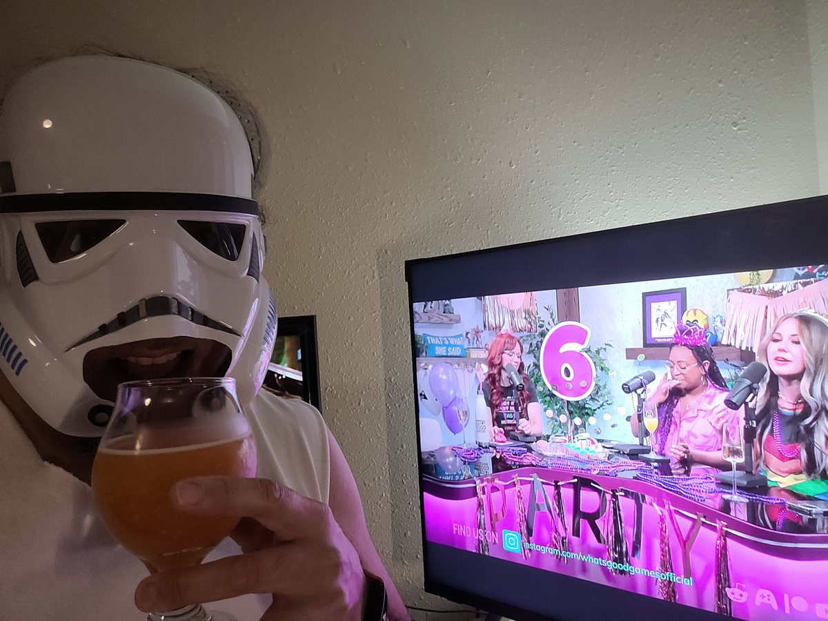 EL_Padre_454's tweet image. HAPPY 6TH @WhatsGood_Games
And May The 4th using my Stormtrooper mask with liquid intake
@untitledartbev
#whatsgoodgames #maythe4thbewithyou
#untitledart #softserveorangeipa