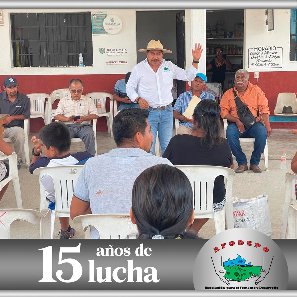 afodepoac's tweet photo. Rufino Lopez Méndez Delegado en la Colonia San Miguel de Puerto Escondido y nuestro amigo Efrén Cruz  Carreño representante Regional en la Costa, nos invitaron a tener un diálogo con su población, para que juntos trabajemos en lo más prioritario que es el bienestar familiar y mejorar sus caminos. 
Desde #AFODEPO trazamos la ruta para un trabajo directo y cercano a nuestros pueblos.
#Afodepo15AñosdeLucha 
@Antonio77186389