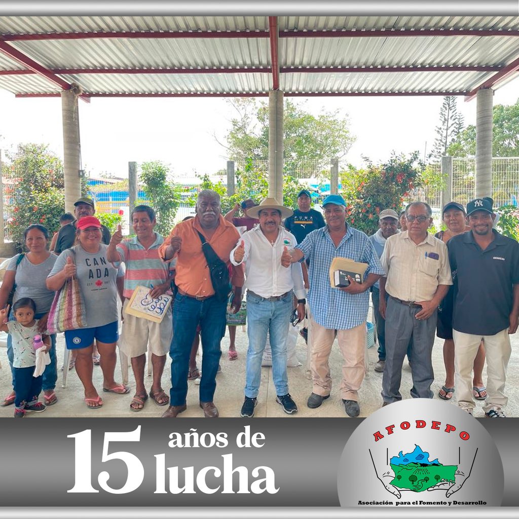 afodepoac's tweet photo. Rufino Lopez Méndez Delegado en la Colonia San Miguel de Puerto Escondido y nuestro amigo Efrén Cruz  Carreño representante Regional en la Costa, nos invitaron a tener un diálogo con su población, para que juntos trabajemos en lo más prioritario que es el bienestar familiar y mejorar sus caminos. 
Desde #AFODEPO trazamos la ruta para un trabajo directo y cercano a nuestros pueblos.
#Afodepo15AñosdeLucha 
@Antonio77186389