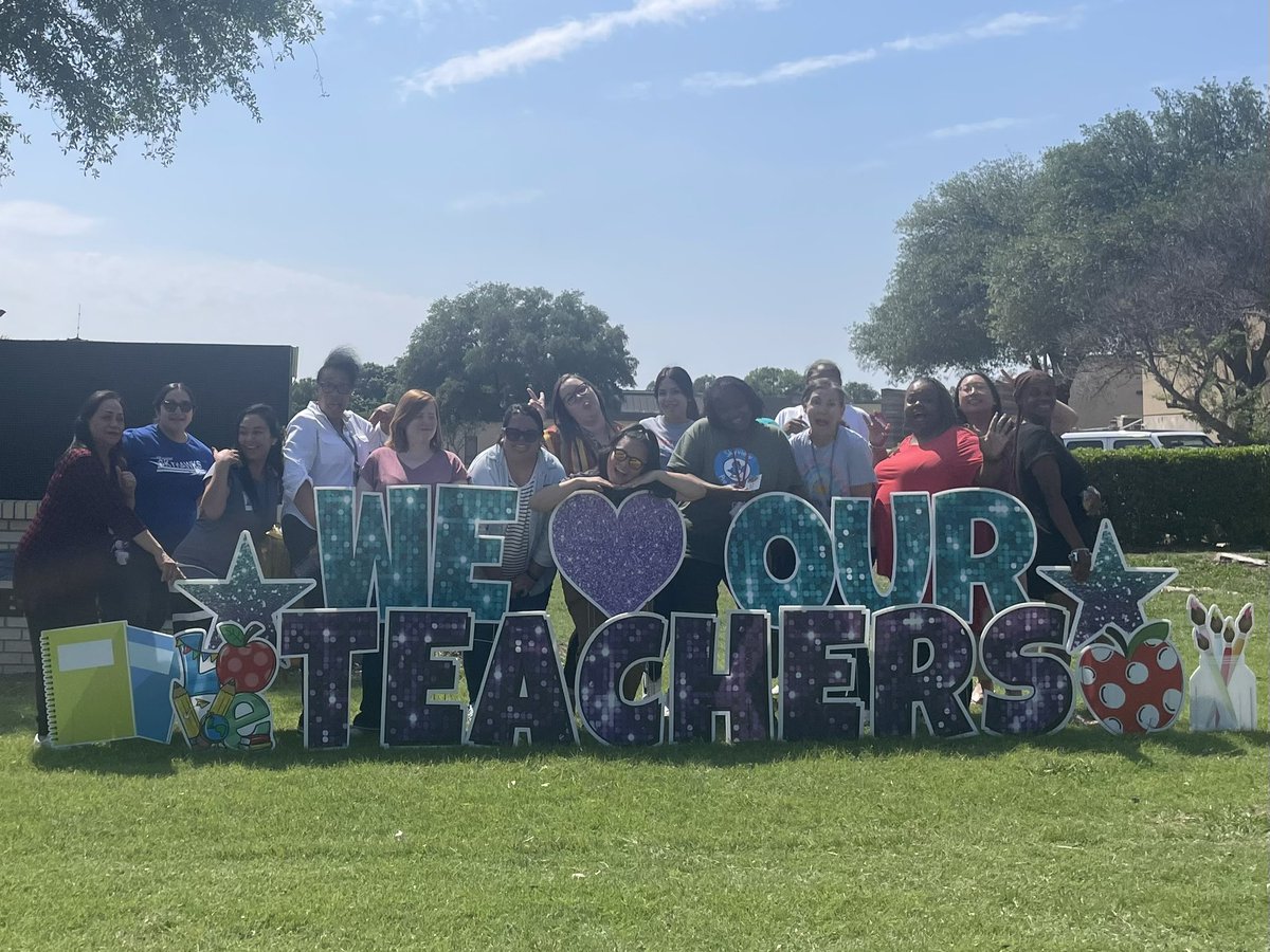 πππ¦π£ππ πππππ π£π (@mrs_ledford) on Twitter photo Weβre enjoying #TeacherAppreciation <a href="/SkyviewPreK/">Skyview Pre-K School</a> this week. Our teachers and staff are amazing and deserve so much acknowledgment! π #skyviewprek #prek Weβre enjoying #TeacherAppreciation <a href="/SkyviewPreK/">Skyview Pre-K School</a> this week. Our teachers and staff are amazing and deserve so much acknowledgment! π #skyviewprek #prek