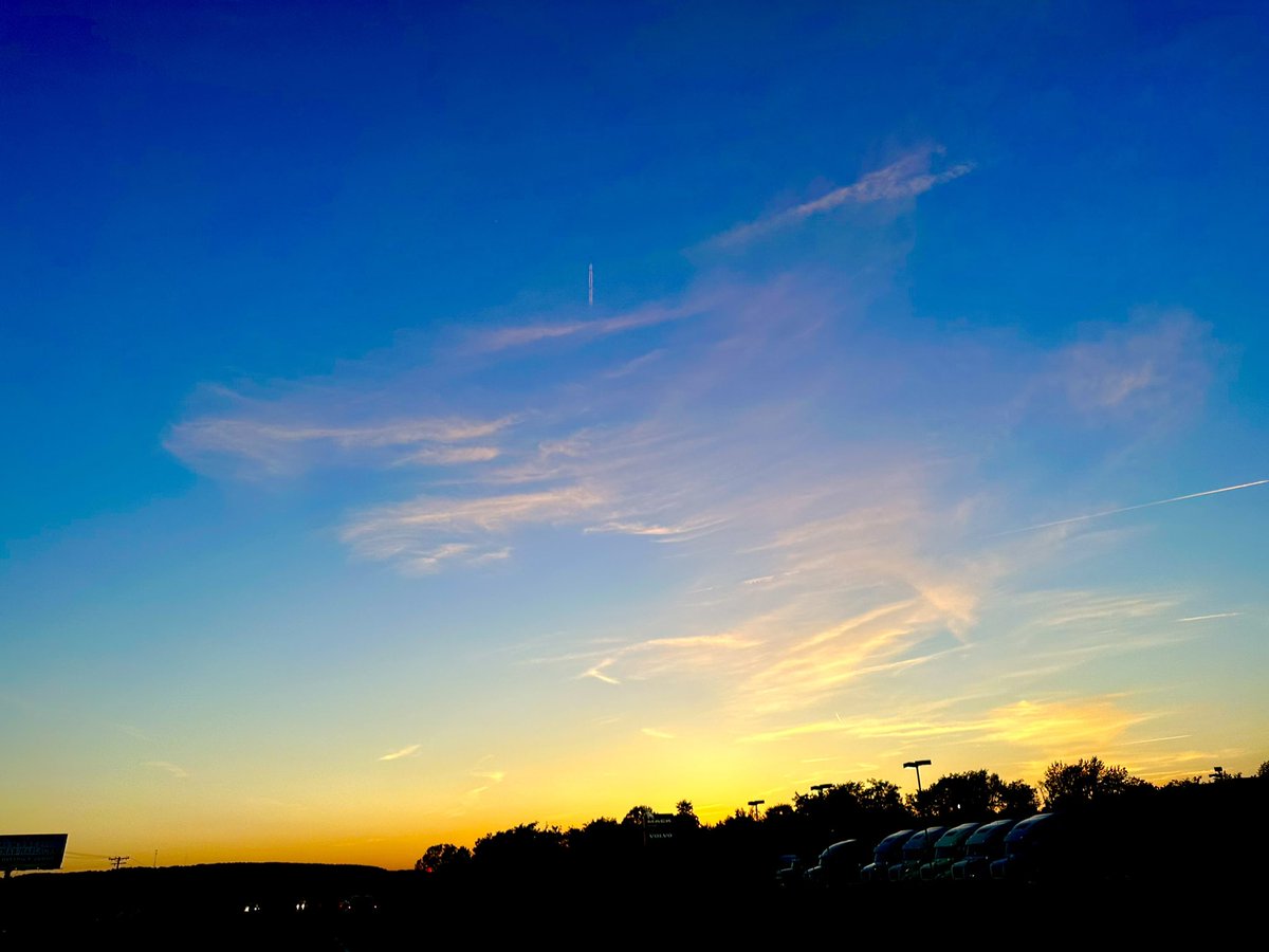 Sunset in Tuscumbia, AL.
@spann @BradTravisWAFF @TKanostWAAY31 @DanielleDozier @JDressmanWX @weswyattweather @simpsonWVTM13 @joel_off_air @wildweatherdan @Dentonwx @DylanHudlerWX @RichardWVUA23 @tnvalleyweather @StephanieAbrams @CraigHerreraTV @mark_tarello #alwx #sunset