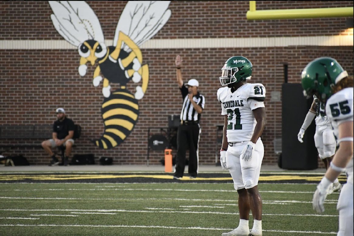 ZechariahConner's tweet photo. This is very bittersweet. The end of my high school sports era. I didn’t expect this day to come so soon, but glory be to God for getting me this far. Onto the next chapter. https://t.co/MrDme4Qlnh