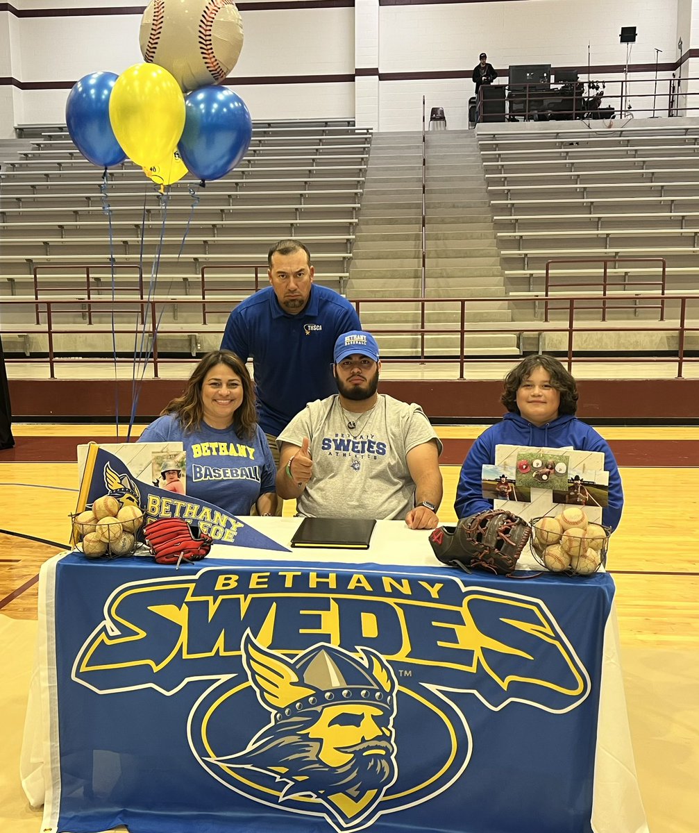 CamdenMansanal1's tweet photo. Here. We. Go. ✍️✍️@PHSBaseball23 @PrincetonAth @SwedesBaseball https://t.co/vJHHuEHL8b