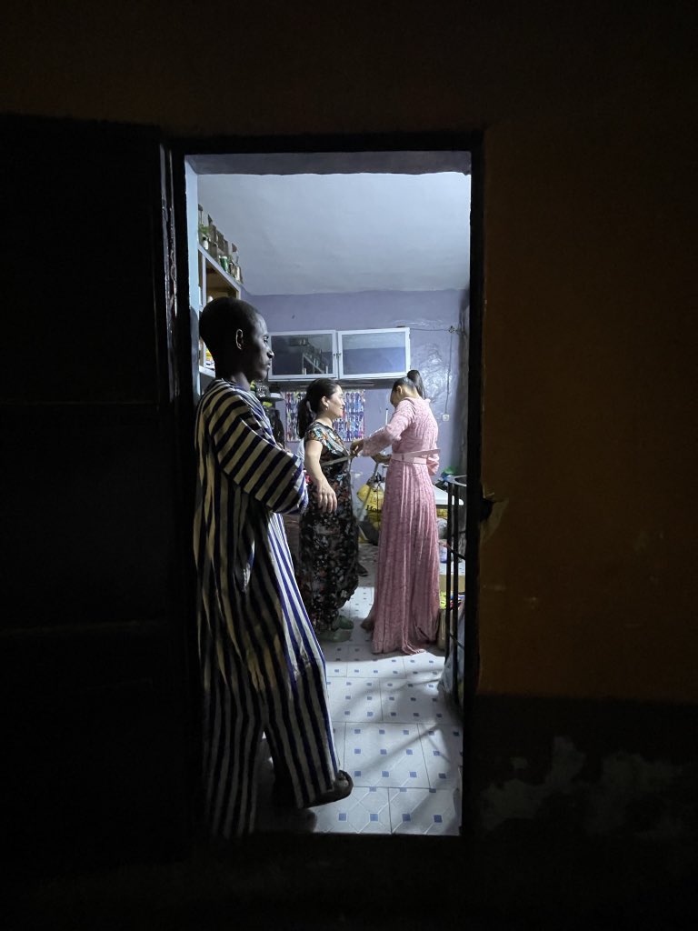 annemichele's tweet photo. Host family cousin (& tailor) Aminatou insisted on making & giving us Senegalese dresses! She is soooo talented! Teranga is life here! Teranga = hospitality) #Jerejeff @FulbrightTeach πΈπ³ https://t.co/9qrG3p1jQI