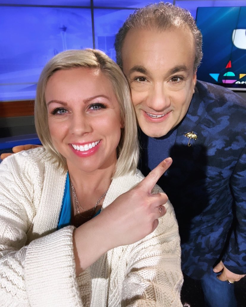 When we have a chance of rain Thursday &amp; <a href="/ShulmanSays/">Michael Shulman</a> is dressed for it! ☔️