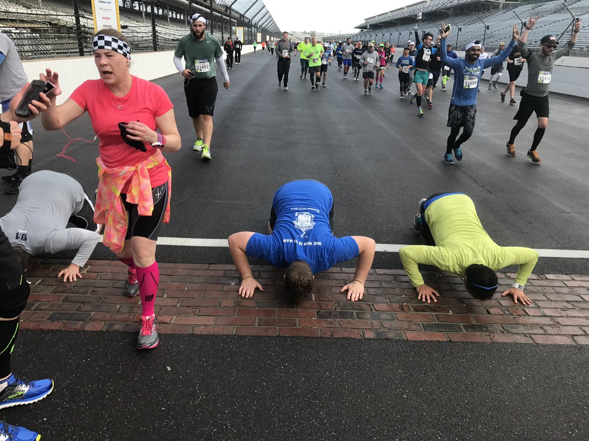 Vanny_1218's tweet photo. @nicholasweather @500Festival Hard to believe this was 6 years ago, but if you’re a @IndyCar  fan or just love @IMS, it’s absolutely worth running at least once. As an added bonus you get to kiss the bricks! @jdouglas4 https://t.co/ulokacHQWQ