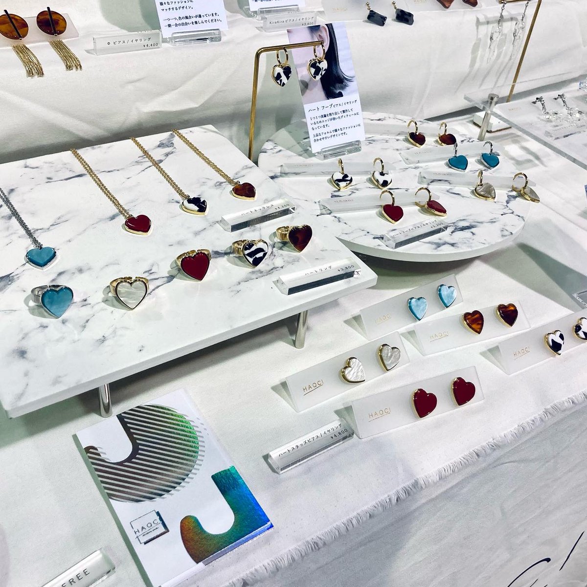 【出展告知】
本日5月4日の神戸アート&amp;てづくりバザールに出展しております！

神戸国際展示場3号館
ブースNo.お-02

天気も良くて良かったです。
是非お越しください！

#てづバ　#HAQCI  #アクセサリー