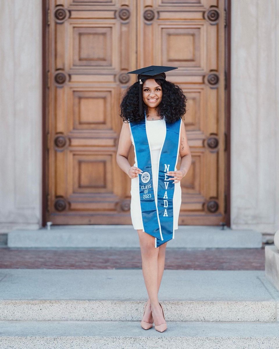 s_spanicker's tweet image. Talked about how I wore my natural hair for grad photos which is a big step in my natural hair journey! I was scared my natural hair wouldn’t work with the cap but I used some bobby pins and it did the trick!