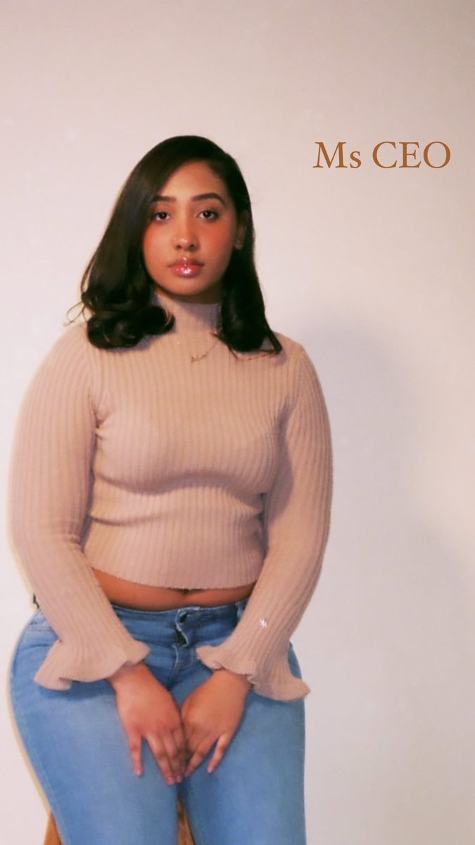 lulujanaa's tweet image. one thing bout me, ima rock my natural hair.