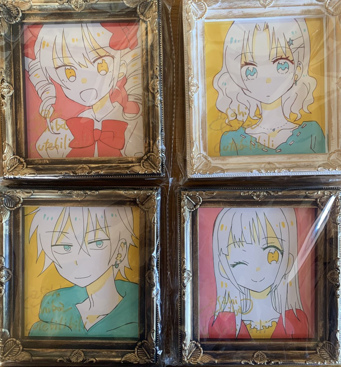 直筆色紙描けたので持ってきます。
早い者勝ちでひとつ2000円です〜 https://t.co/RIhfvdMElj