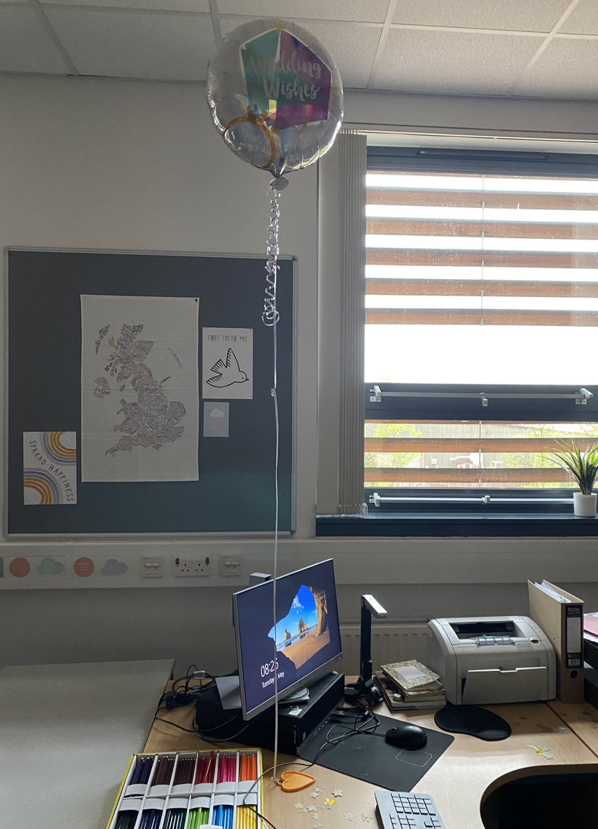 loafofsoph's tweet photo. Finding this in my classroom 🥰 I have the best colleagues 💍 ✨ 🤍 #wedding https://t.co/ZLaYSR73Gp