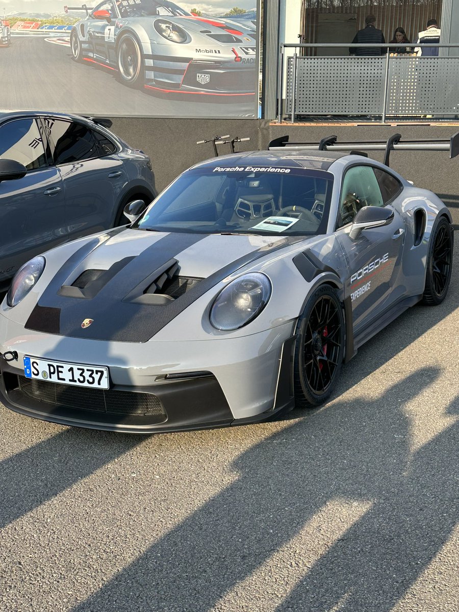 Eicke Schütze tweet media