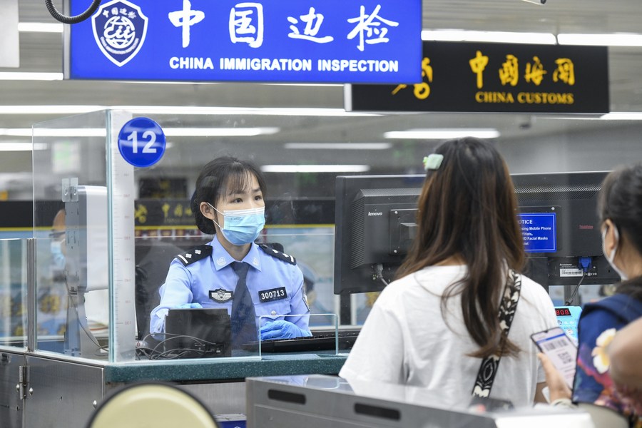 XHNews's tweet photo. China sees international tourism boom on May Day holiday https://t.co/cL2yQolzqH https://t.co/476s3XJ0EA
