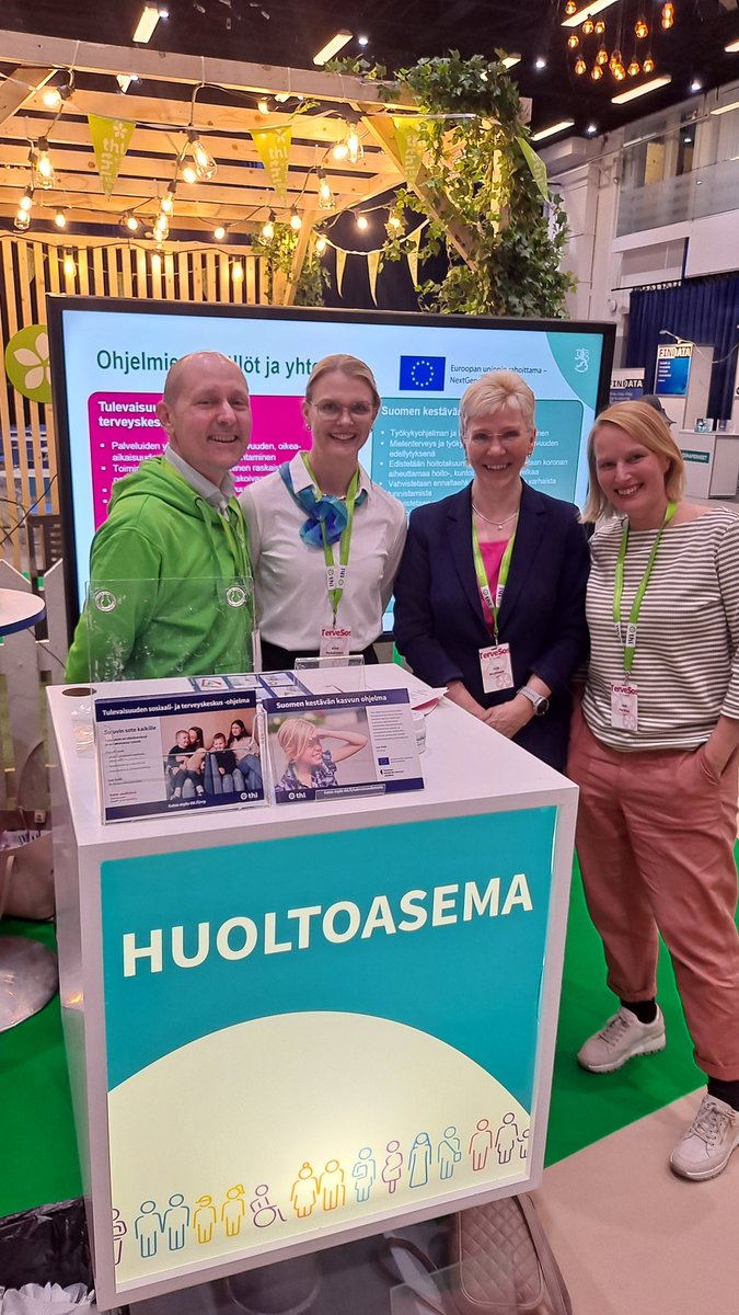 Näin aurinkoista väkeä löytyy meidän #RRP #kestävänkasvunohjelma sekä #tulevaisuudensotekeskus ohjelmien yhteiseltä ständiltä @tervesos. Tule juttelemaan kehittämisteemoista: #sote #sujuvatpalvelut #hytepalvelukonsepti #vaikuttavuusjatietopohja #digitaalisetpalvelut