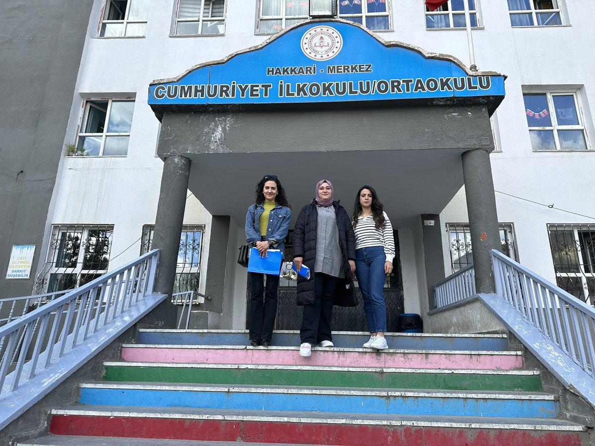 bilsemhakkari1's tweet photo. BİLSEM-Okul işbirliği çalışmaları kapsamında Merkez Cumhuriyet  İlk/ Ortaokulu’nda kayıtlı öğrencilerimiz için izleme çalışması yapıldı.
@BilsemMeb @Cemal_Ozdemir67 @Hakkari_MEM @BilalGur30 https://t.co/rhr82sZPCa