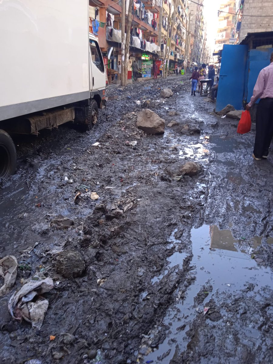 Honeyfarsafi's tweet photo. Hey guys. Here I am again with pipeline. These problems will never get solved on ground so if we make enough noise we might achieve something with this. Pipeline has been like this for over 20 years. Ignored,neglected and abandoned @SakajaJohnson promised to fix this. Please fix https://t.co/WbxK1NtSSM