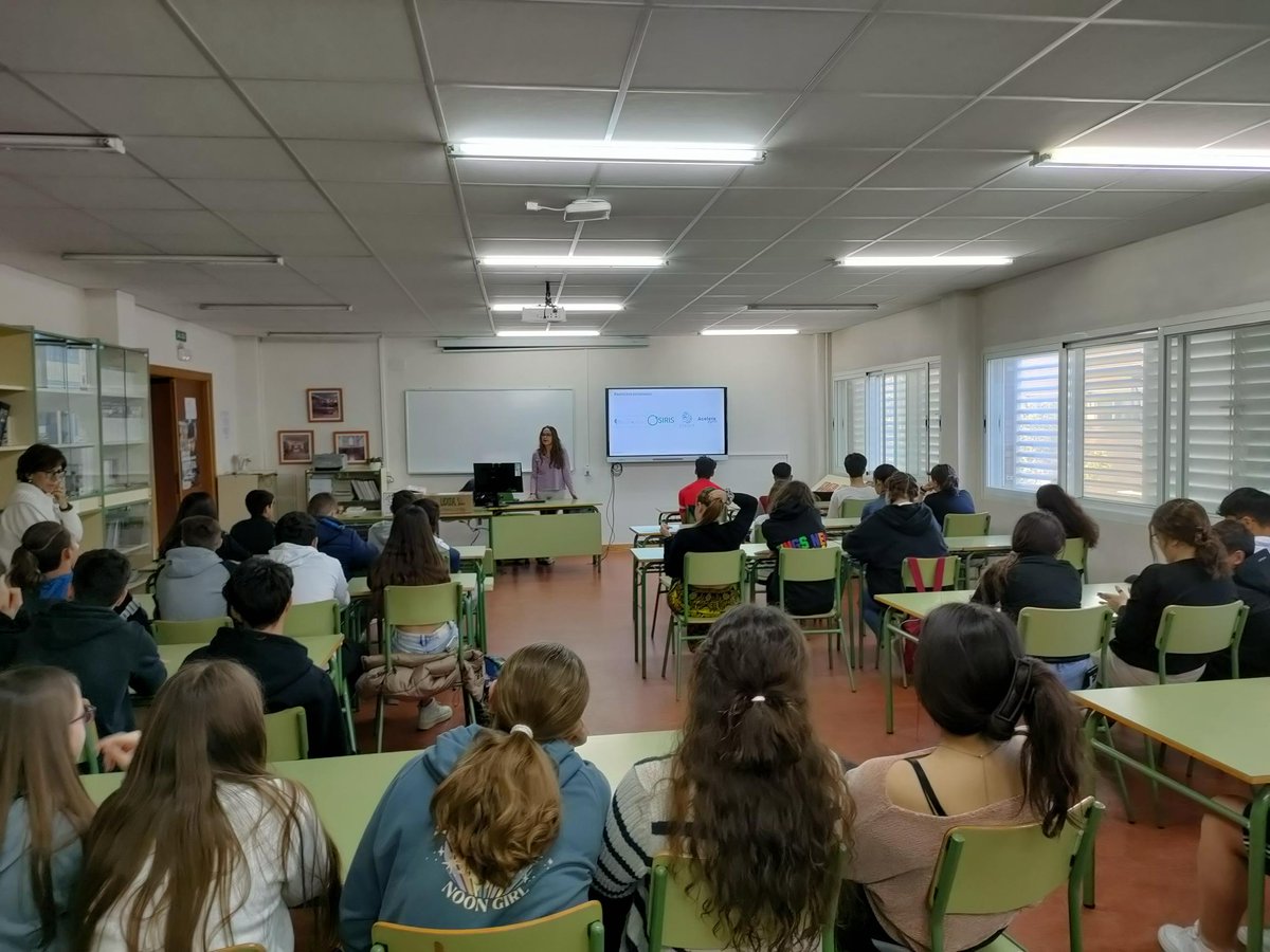 Cidaut's tweet image. Comenzamos el mes impartiendo una charla en el @iesdiegopraves con el fin de dar a conocer las oportunidades laborales que ofrece el proyecto @osirisnetspain. fomentando vocaciones STEM sobre todo en las niñas  #stemgirls @CDTI_innovacion @aimplas @aitex_es @GAIKER_BRTA