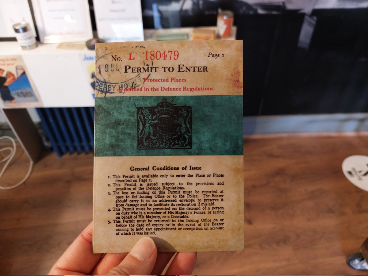 NomadicBackpac1's tweet image. During WW2 the Battle of the Atlantic was coordinated from this bunker deep under the streets of Liverpool:

#VisitLiverpool #WesternApproaches
#museum #bunker 
@WestApproaches 

nomadicbackpacker.com/western-approa…