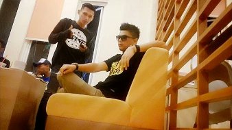 at_NewSide's tweet photo. Nongki Ala Chindo https://t.co/30jA6WRUyO