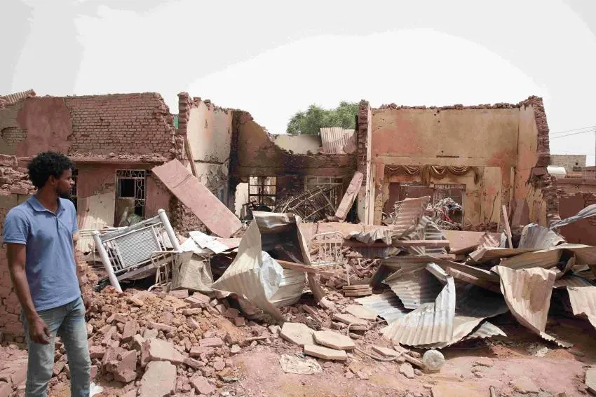 1)🚨 New <a href="/hrw/">Human Rights Watch</a> investigation finds that Sudan's warring parties have repeatedly used explosive weapons in populated areas resulting in significant civilian harm, destroying key infrastructures &amp; leaving millions in Sudan without access to water, healthcare  hrw.org/news/2023/05/0…