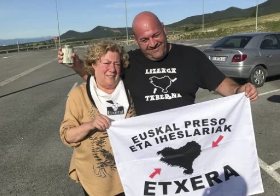 Asier Ezeiza, espetxera berriz gaur; manifestazioa deitu dute Hernanin 19.00etan

naiz.eus/es/info/notici…

2020tik aske zen, ordurako jada 12 urte espetxean emanda