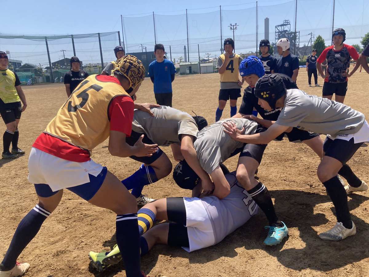 Hdr_1946's tweet photo. 【Training days】#JointTeam
準決勝に向けて激しくトレーニング。
連休とあり、多くのOBの皆様がグランドへ駆けつけて激励と身体をかしていただきました���皆様の期待に応えられるよう頑張っていきます‼️👊@ota_firstrugby @isohara_rugby
#日立一 #日立第一 #日立市 https://t.co/L2bqw9RSpQ
