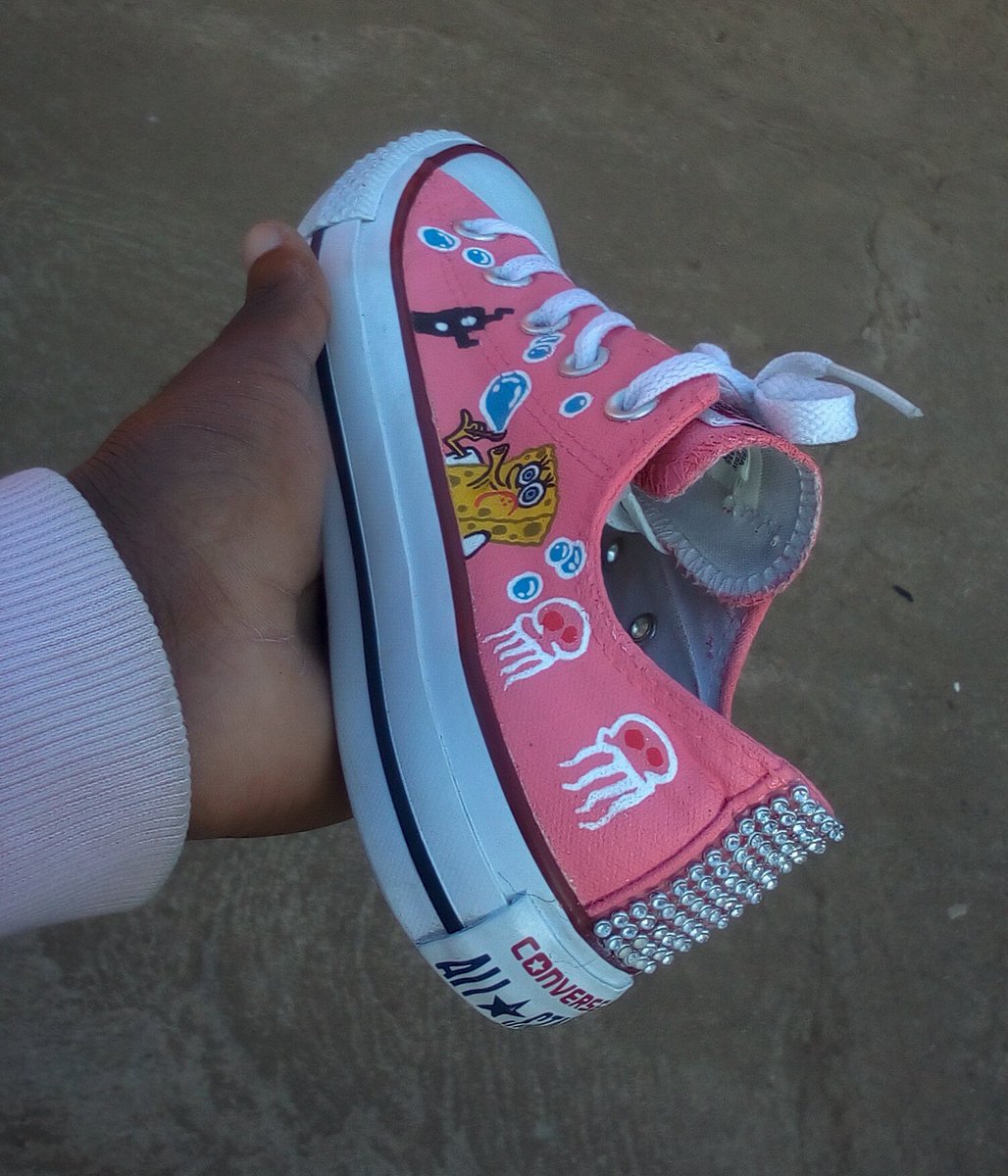 goodluckyCan's tweet photo. CareAboutNone [CAN] customized Converse (pink SpongeBob custom) size 4(36.5) k18,000. Look different and unique with us
#NotRegular https://t.co/QNwZYlDz8A